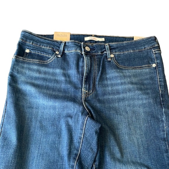 Levi’s - Women’s Mid Rise 711 Skinny Jeans - Picture 3 of 4